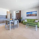 Fl6 Thelodge-2bed Terrace,garage By Homely *
