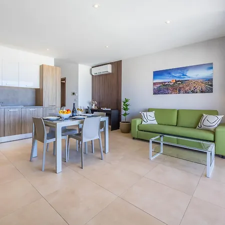 Fl6 Thelodge-2bed Terrace,garage By Homely *